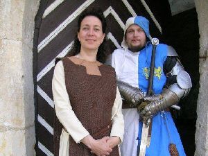 Edeldame Hedwig vom Kl�sterl mit Ihrem Besch�tzer Ritter Andreas der Fr�hliche -Quartiermeister vom Kl�sterl-