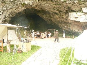 Lagerleben Goldofen mit Schmiede