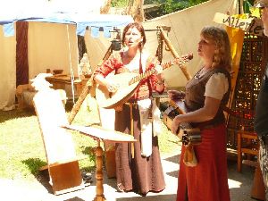 Lyra Musica vor Ullis Zelt